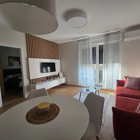 Sunny Lux Ii *